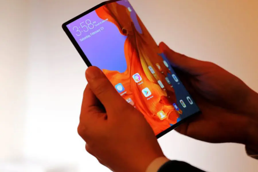 Smartphone pieghevoli, un rischio annunciato?