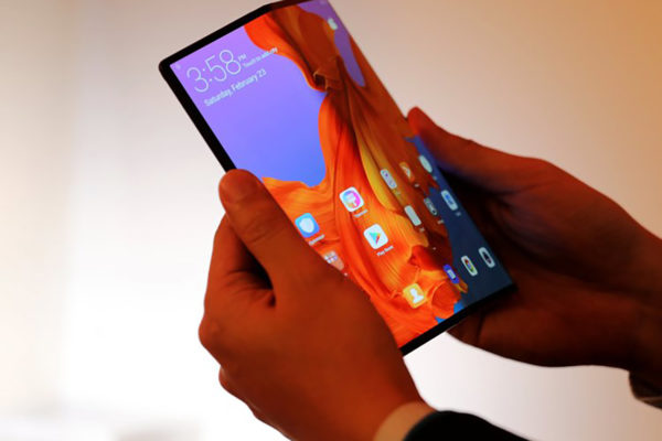 Smartphone pieghevoli, un rischio annunciato?